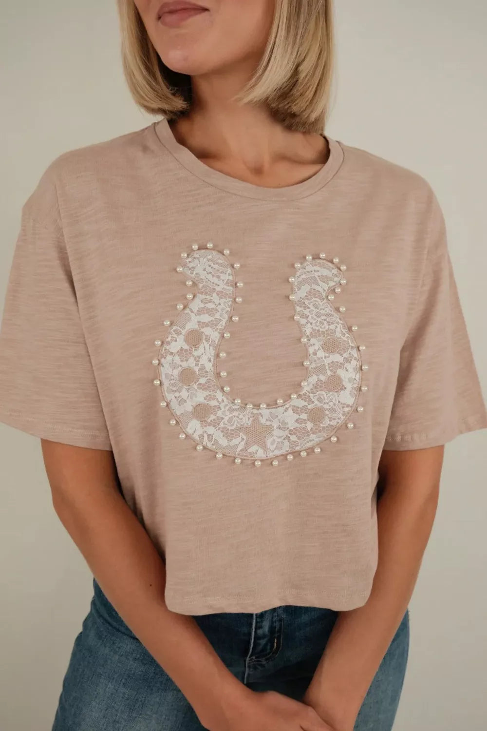 Pale blush T-shirt with lace horseshoe and pearl detail, view 4